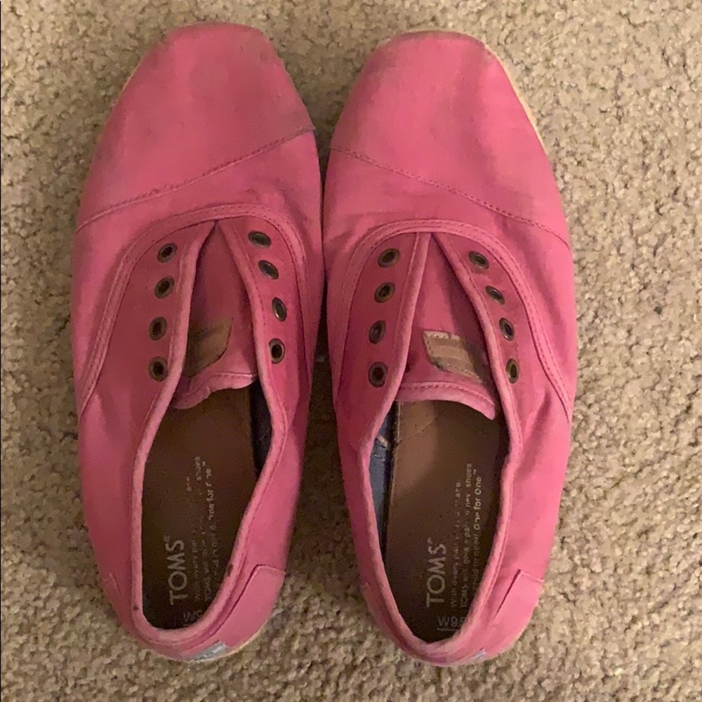 Toms